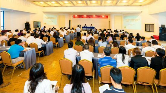 笃志赶路，也要仰面寻道