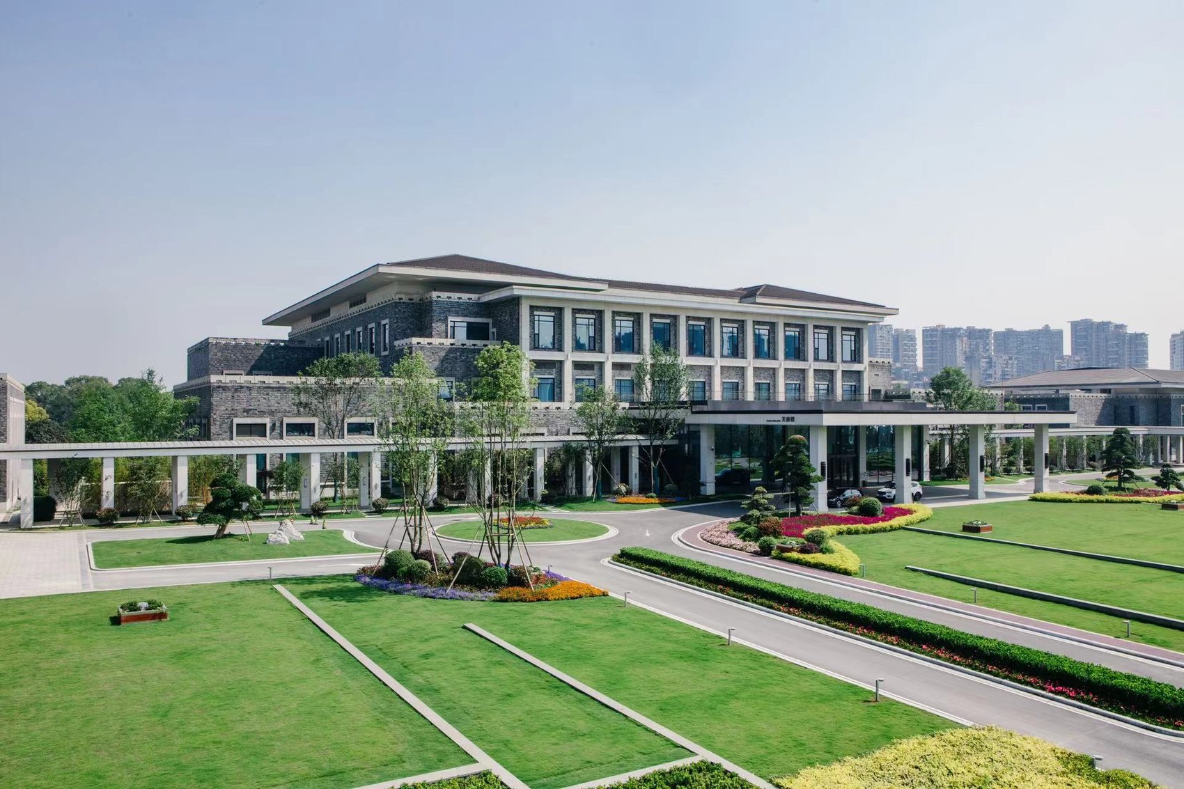 整合全省旅游资产 壮大“万亿级”文旅工业集群 四川南宫28打造“海内一流着名旅馆集团”