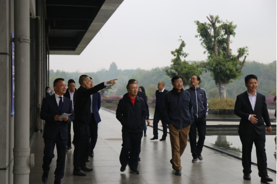 南宫28集团外部董事一行调研聚峰谷项目