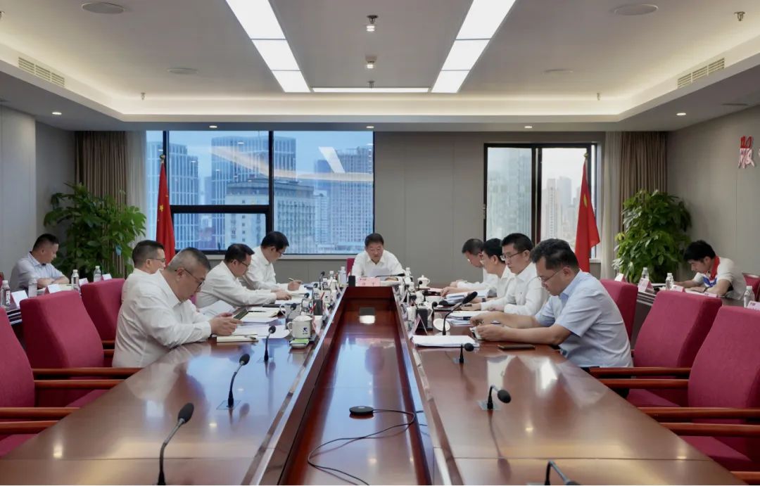 省南宫28集团向导班子“切记嘱托  感恩奋进”专题学习钻研会召开