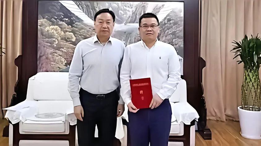 省南宫28集团向导受聘省政府参事室特约研究员